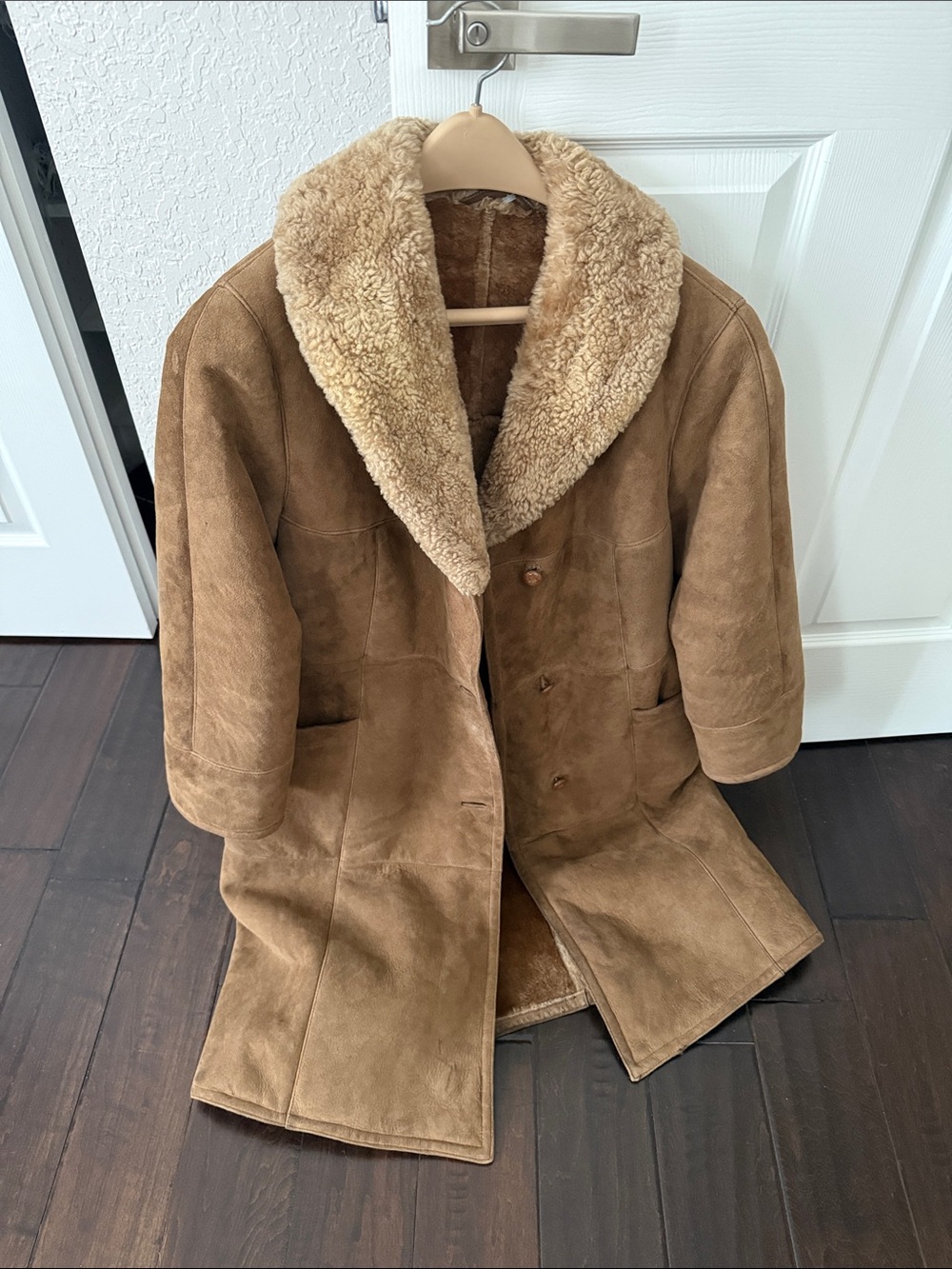 Vintage Shearling Coat with Plush Collar - Tan